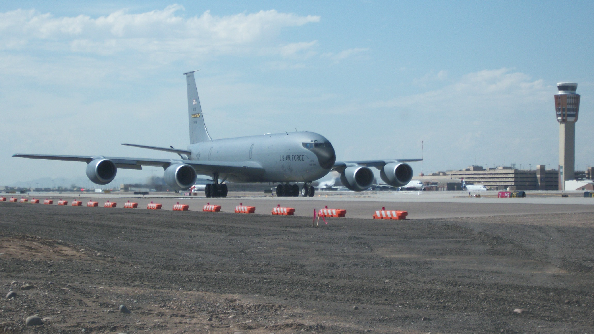 Sky-Harbor-Salt-River-Bank-Extension-and-Runway-Safety-Area