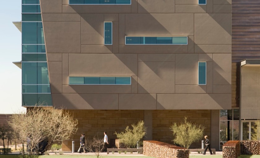 3_Univ-of-Phoenix-Apollo-Riverpoint